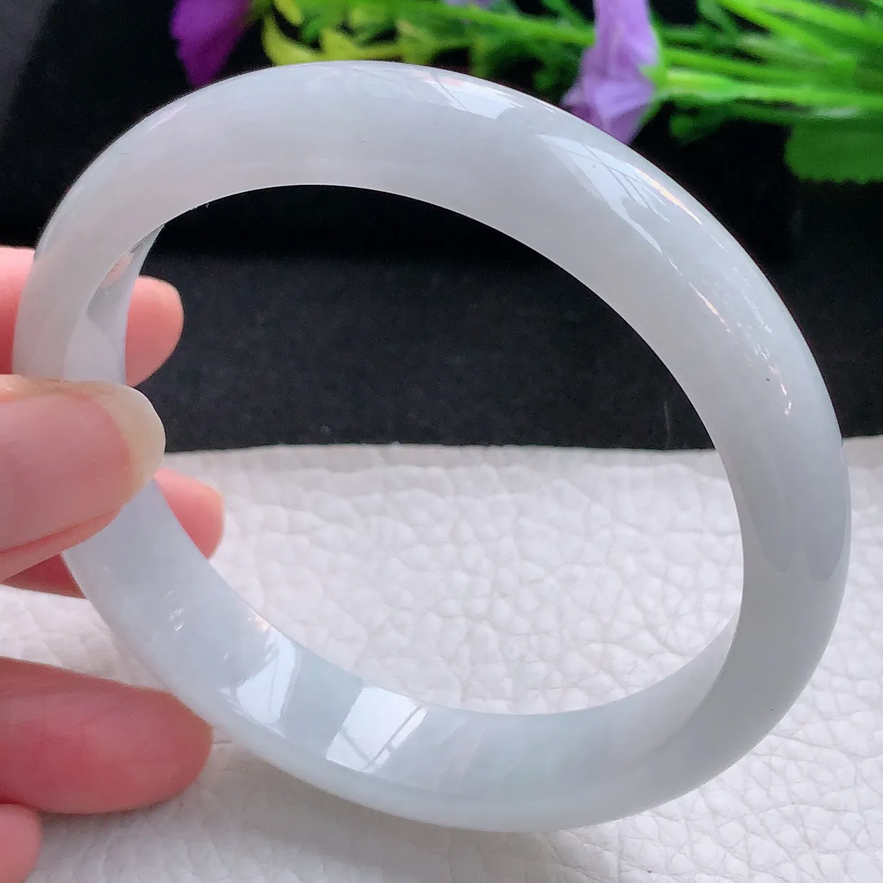 nr大圈口63*13.3*7.5平安镯 天然翡翠A货手镯淡绿宽边正圈玉镯子