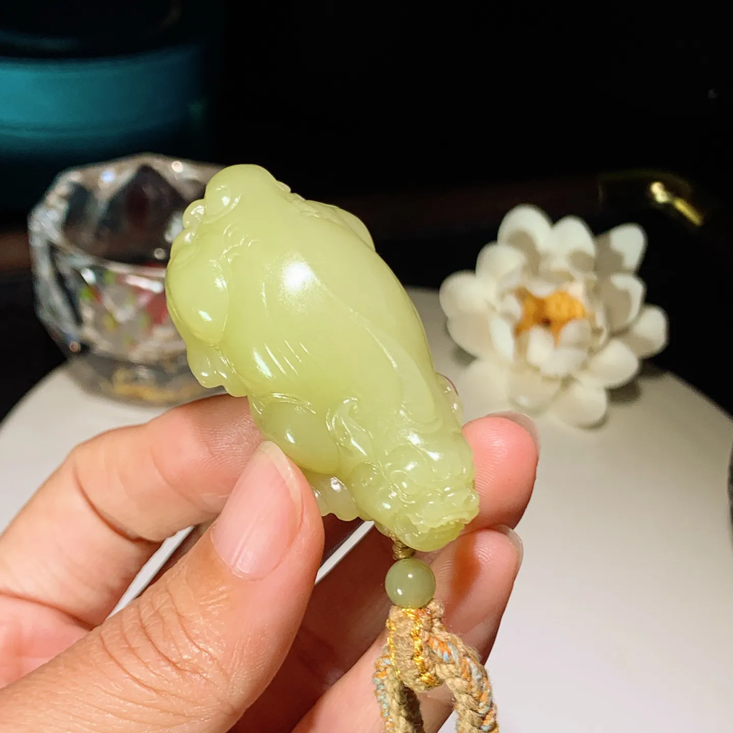 新疆和田玉黄口料招财进宝貔貅挂件。尺寸55/30/19重46.8克 玉质细腻油润。手推出油。佩戴高端