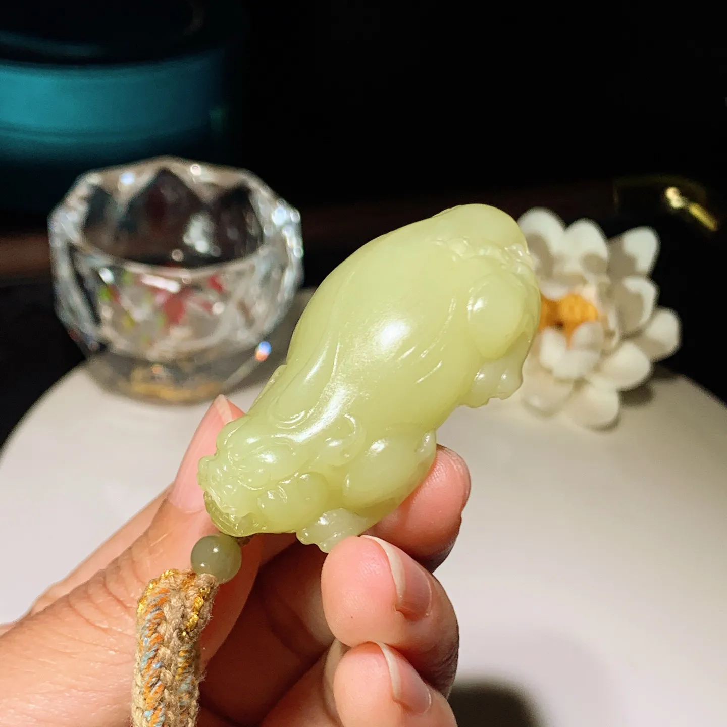 新疆和田玉黄口料招财进宝貔貅挂件。尺寸55/30/19重46.8克 玉质细腻油润。手推出油。佩戴高端典雅。lt251225