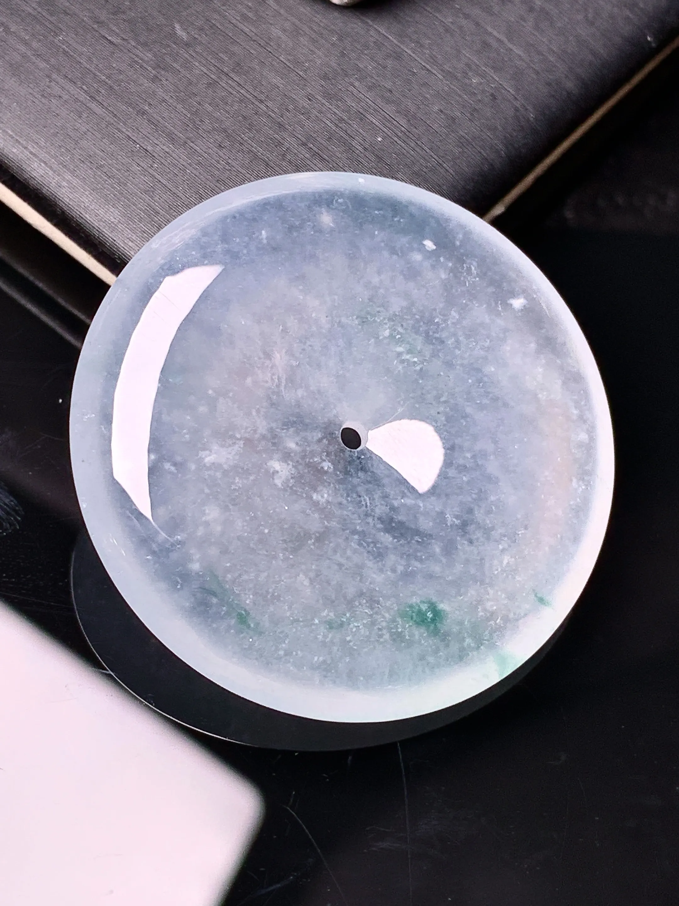 冰种平安扣吊坠 玉质细腻 色泽清新艳丽 整体尺寸33.5*5.8