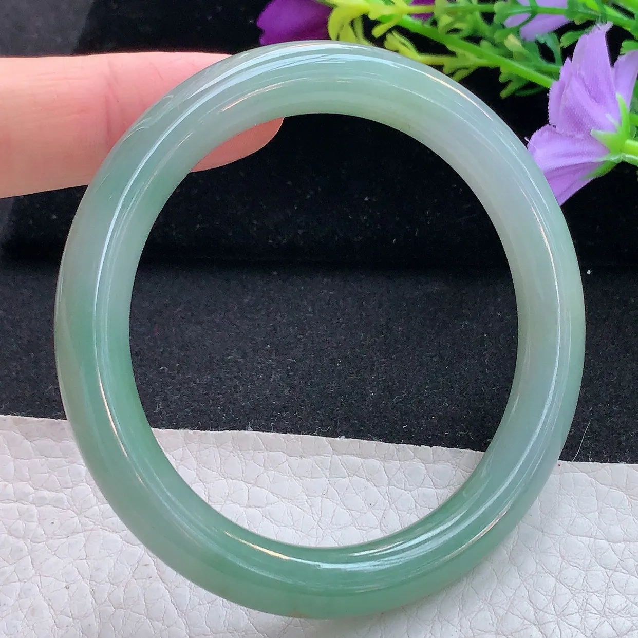 xh实拍56*9*8.8圆条镯 天然翡翠A货手镯油绿叮当镯 美人圆镯