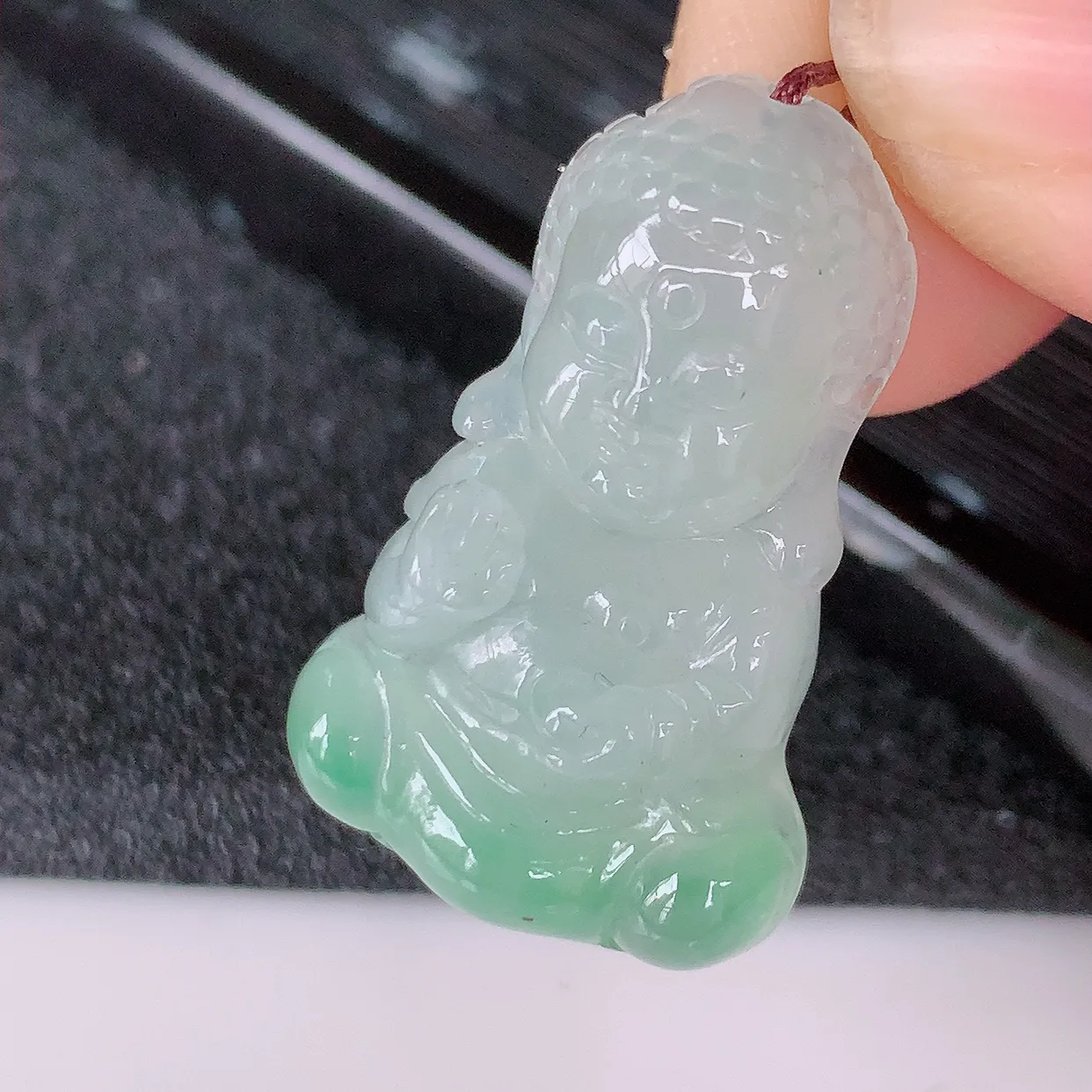 自然光实拍，冰种飘绿翡翠保平安宝宝佛吊坠，一生平安，玉质莹润，佩戴佳品，#57.24