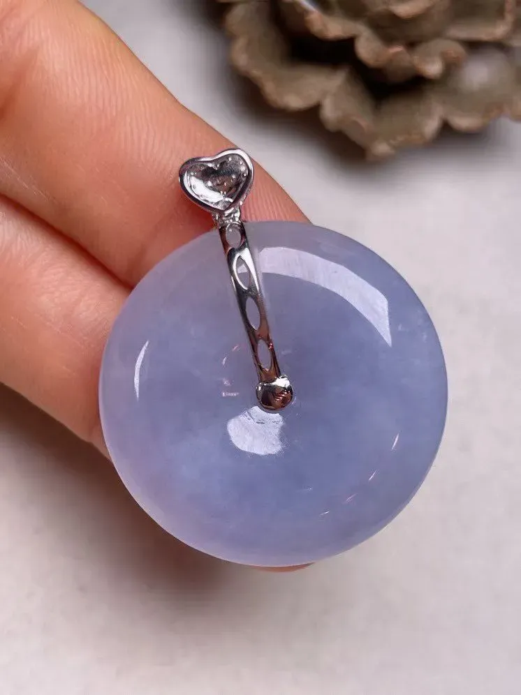 冰糯种淡紫平安扣吊坠、真金真钻镶嵌，种水好，玉质细腻 .裸石尺寸 33.7