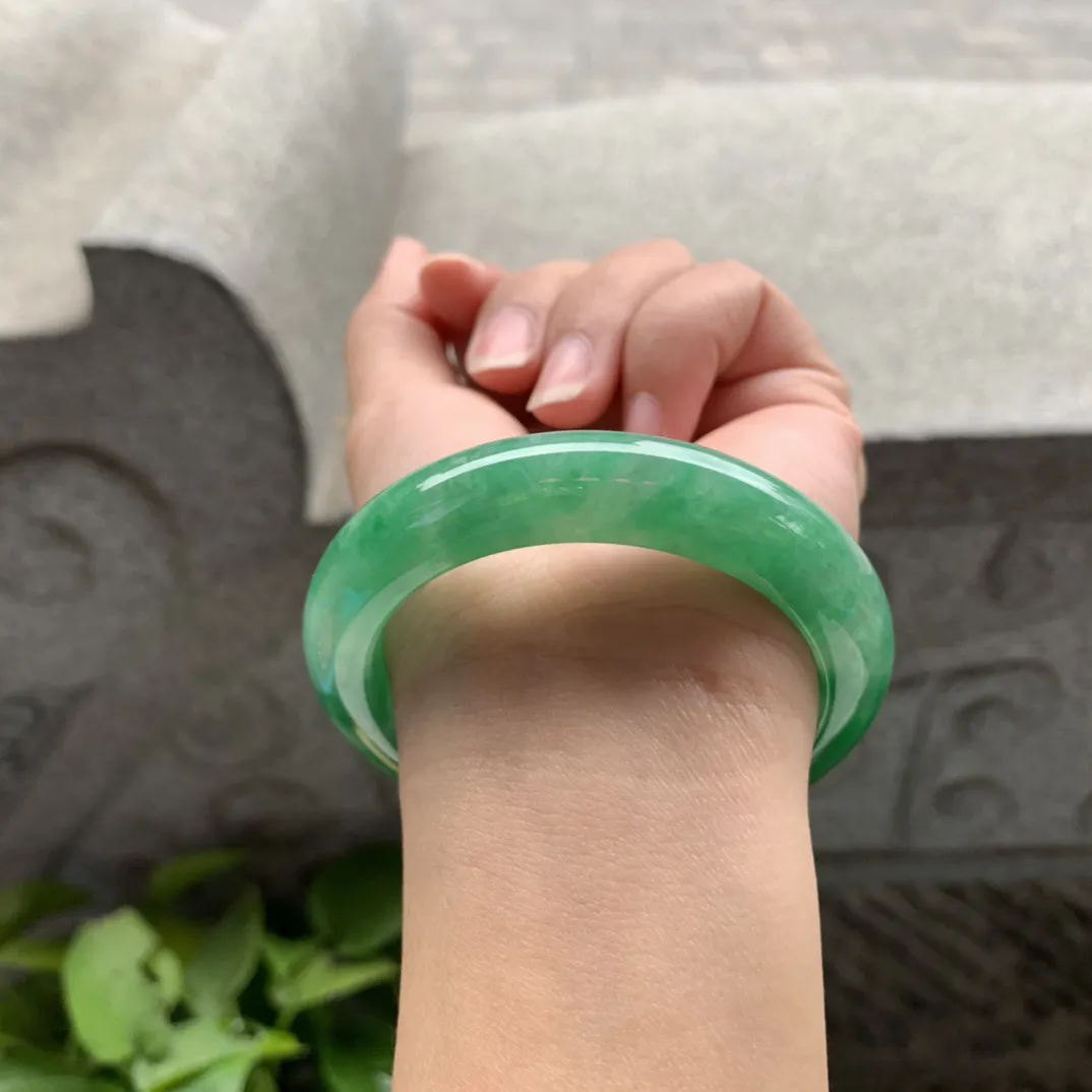 小圈口53.5-12.2-9.3 【辣阳绿正圈手镯】正圈53 54可戴