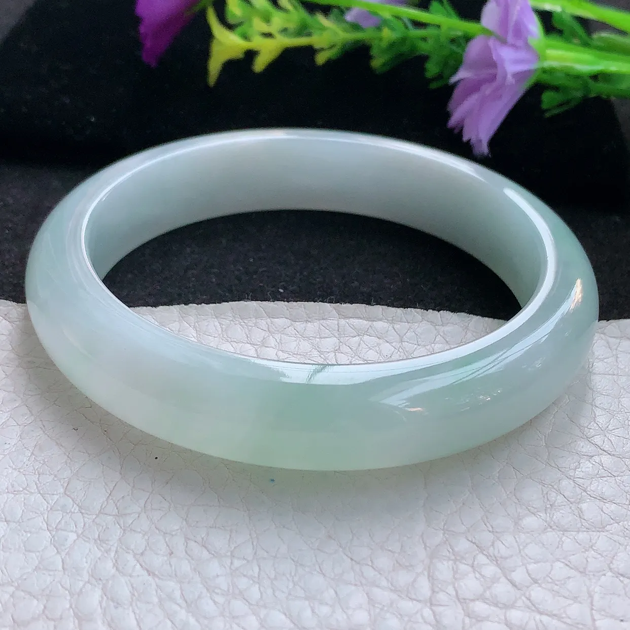 Ee大圈口60.5*12.6*8.5平安镯 天然翡翠A货手镯淡绿宽边正圈玉镯子