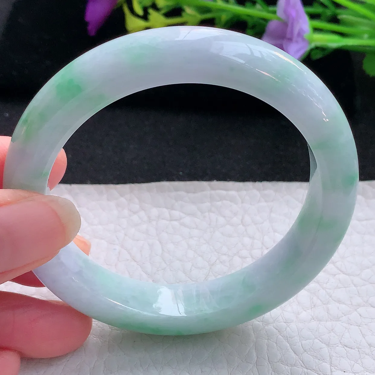 Ee实拍55.5*12.5*8.8平安镯 天然翡翠A货手镯飘绿宽边正圈玉镯子