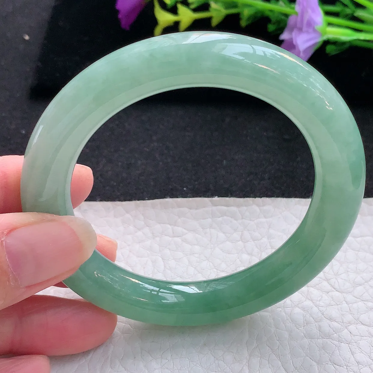 r实拍55*10.8圆条镯天然翡翠A货手镯满绿晴水正圈玉镯子福镯