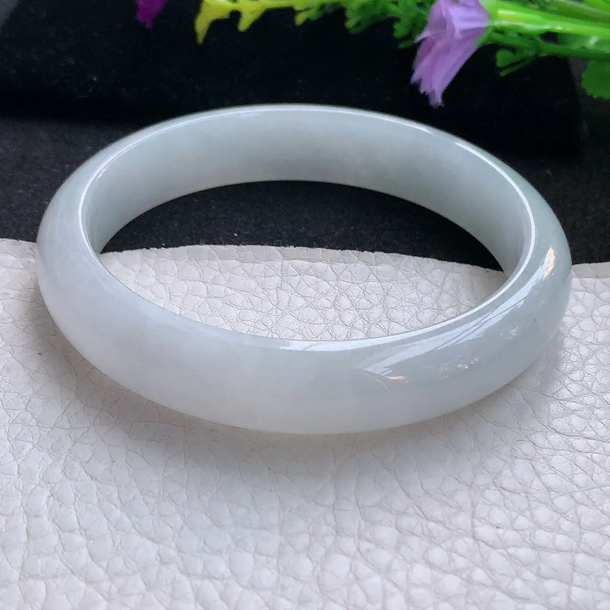 nr大圈口63*13.3*7.5平安镯 天然翡翠A货手镯淡绿宽边正圈玉镯子