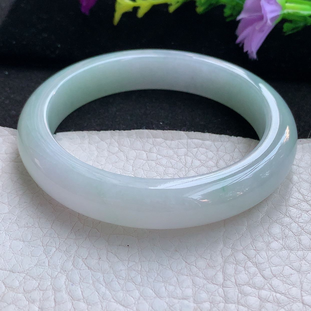 xx大圈口59*12.2*9平安镯 天然翡翠A货手镯冰润淡绿宽边正圈玉镯子