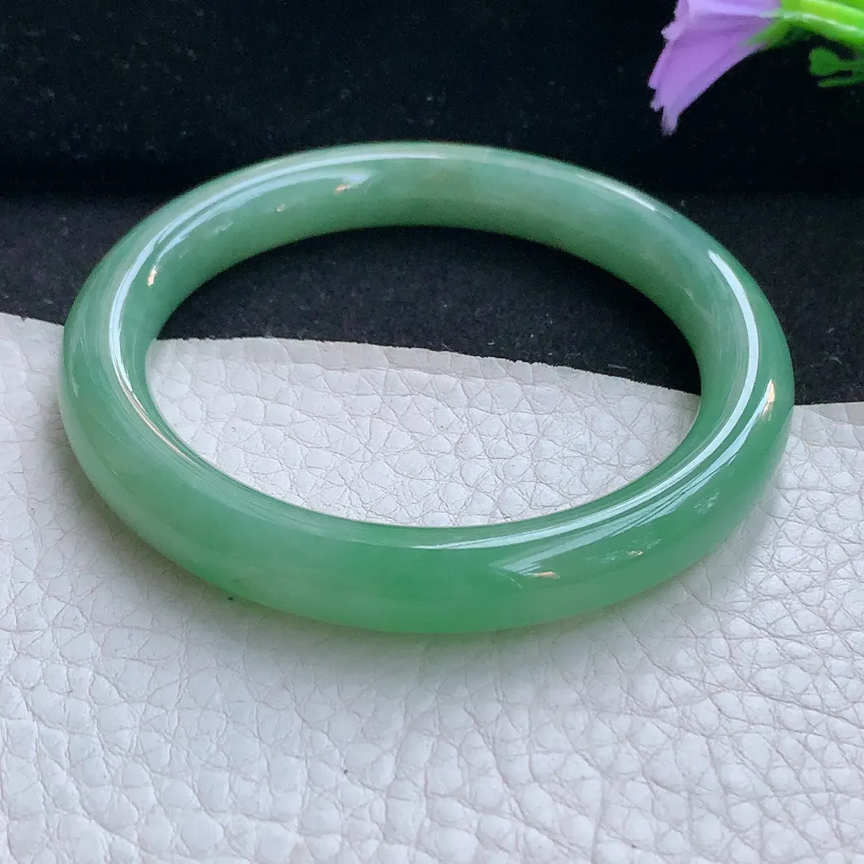 xh实拍53.5*9.2*8.6圆条镯 天然翡翠A货手镯冰油绿叮当镯 美人圆镯