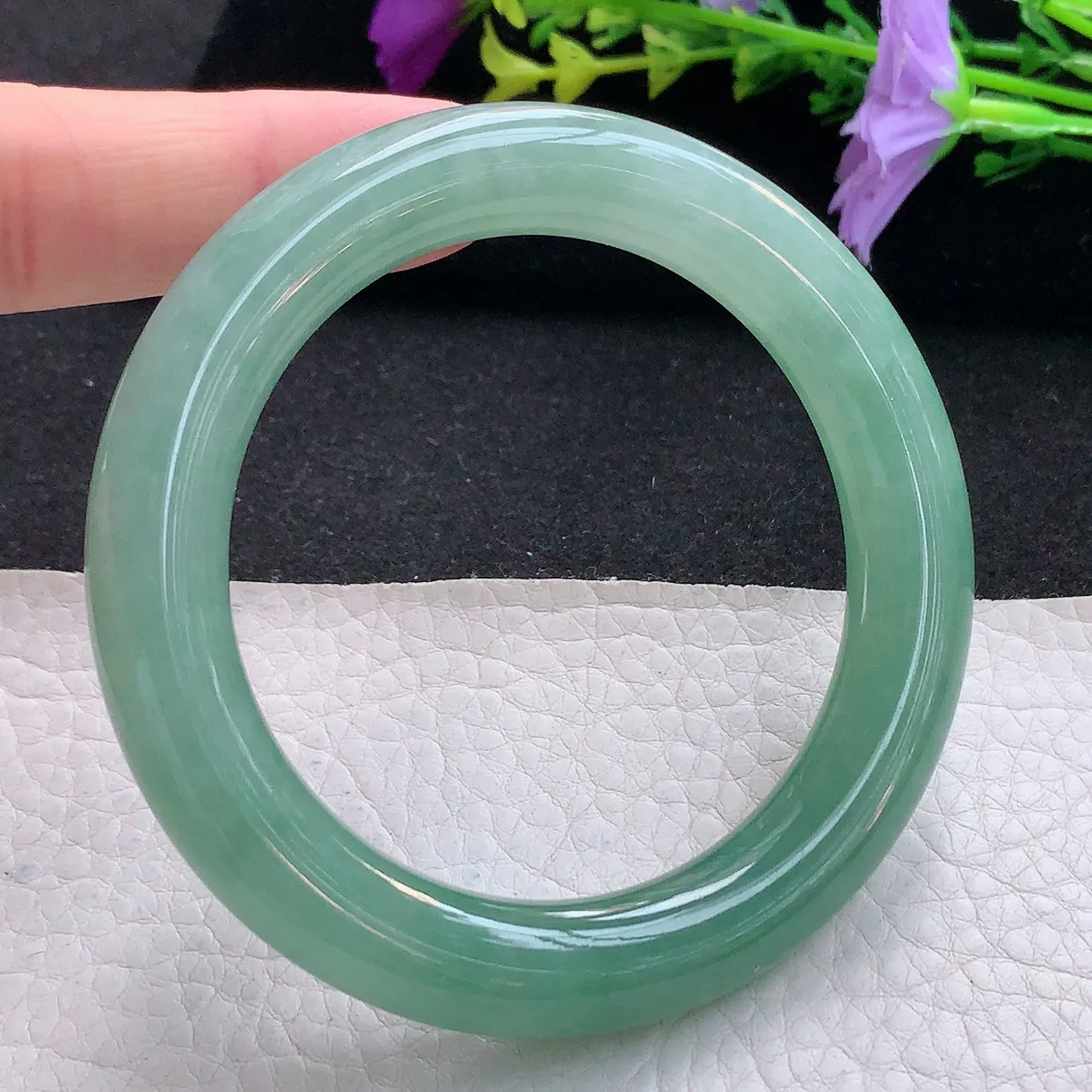 r实拍55*10.8圆条镯天然翡翠A货手镯满绿晴水正圈玉镯子福镯