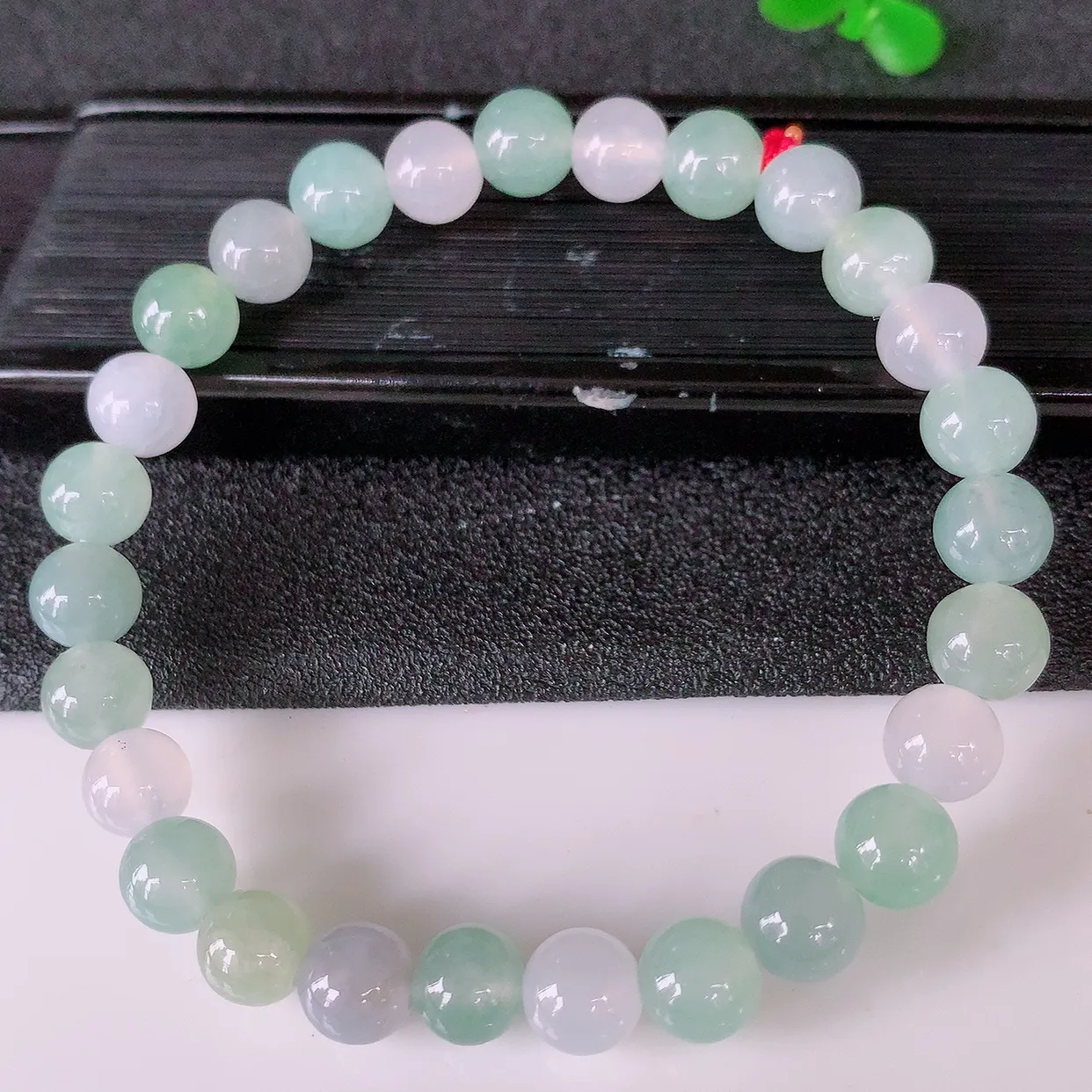 自然光实拍，冰种多宝翡翠手链，多彩翡翠手串，颜色丰富，料子细腻，高档大气，自戴送礼佳品！#46.24取一尺寸7.2