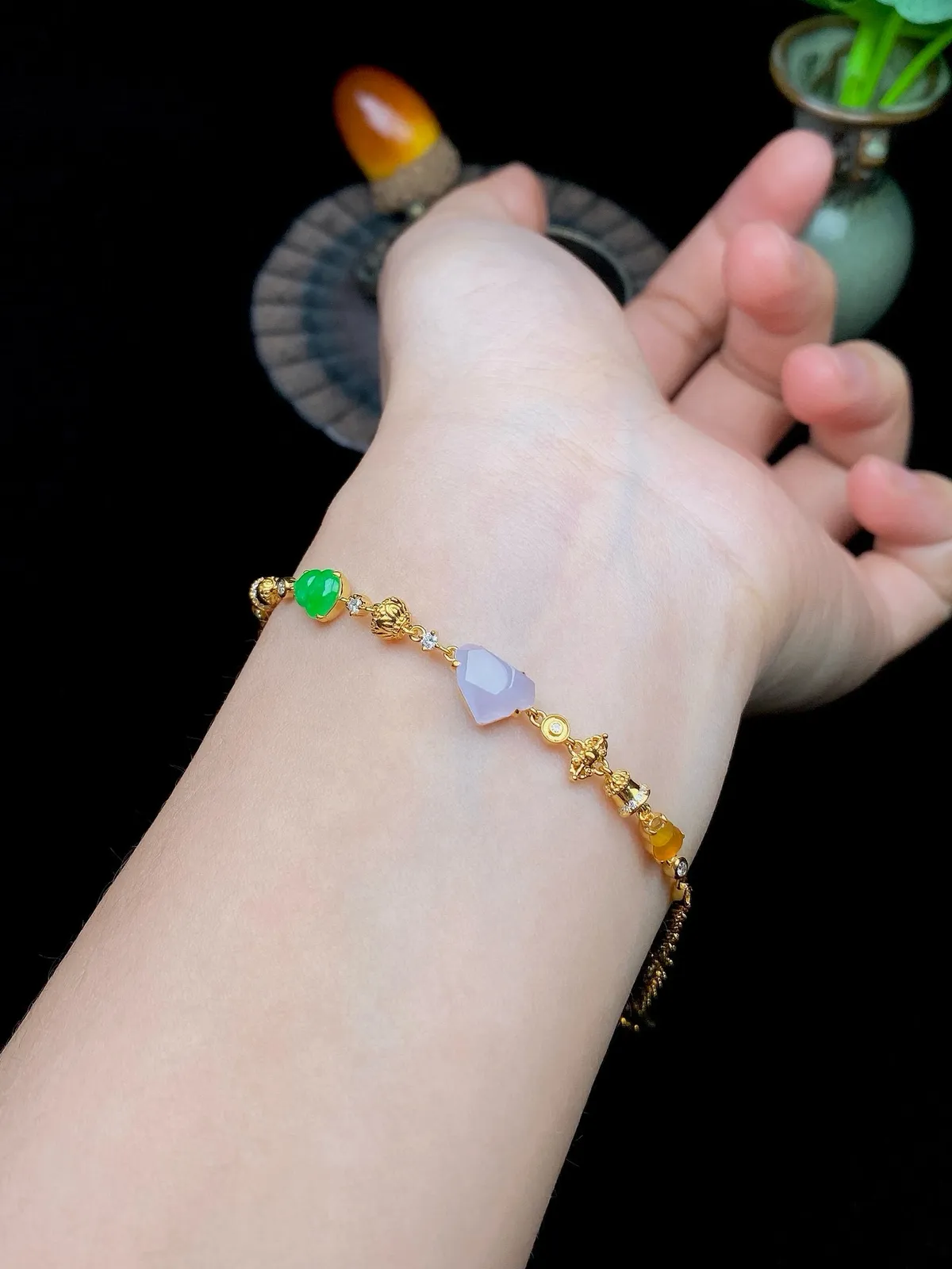 【冰种紫罗兰随形组合镶嵌手链】颗颗冰透，饱满圆润，光泽闪耀，流行款，18K金钻镶嵌，裸石尺寸9.4*