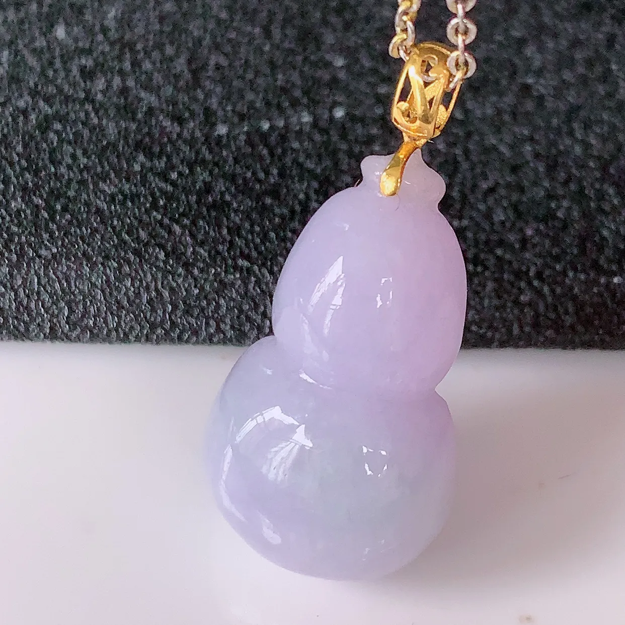 18K金镶嵌冰润紫罗兰翡翠葫芦吊坠，葫芦寓意福禄双全，财源滚滚，品佳品，佩戴效果优雅迷人！#57.2