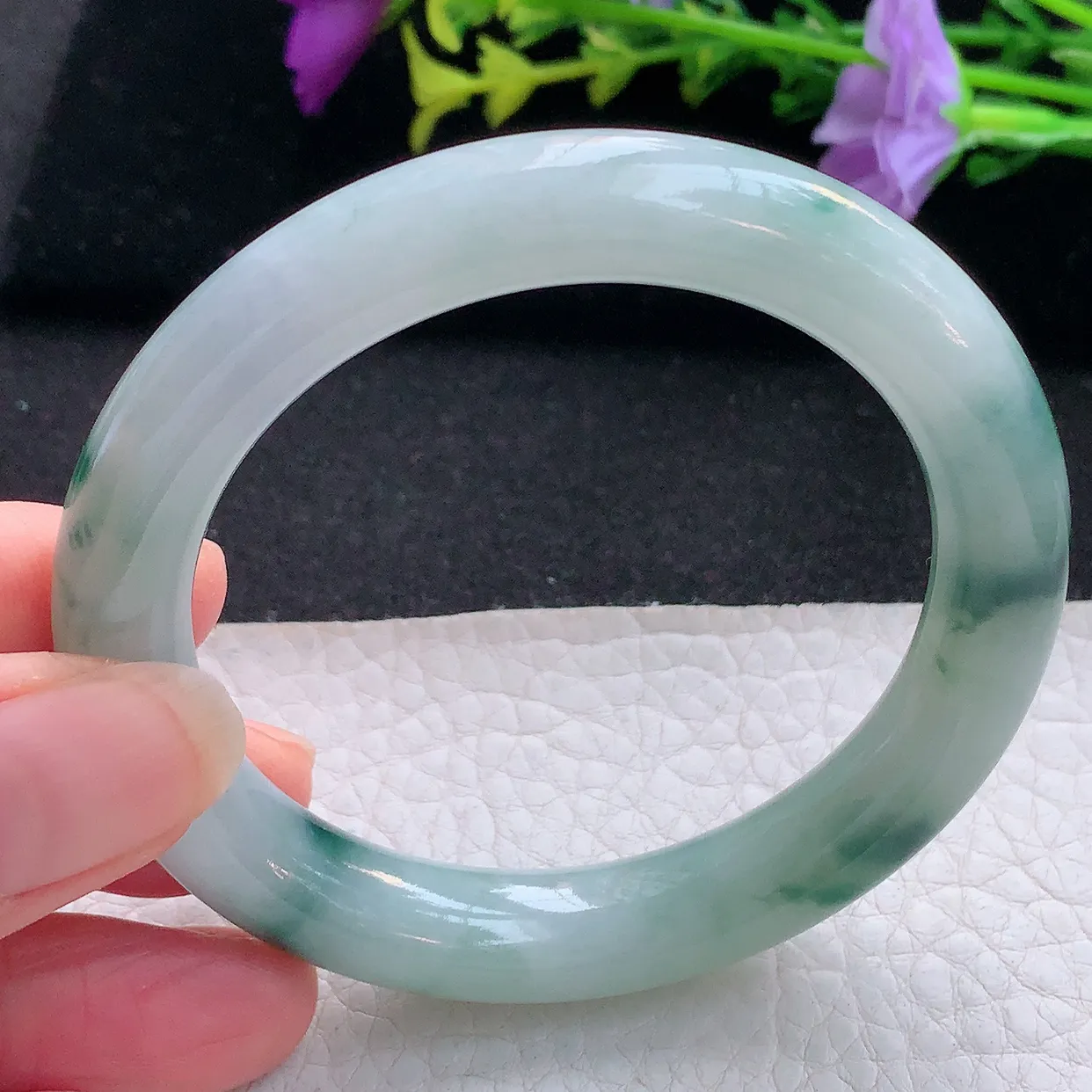 Ee大圈口53*10*9.2圆镯 天然翡翠A货手镯飘花圆条玉镯子福镯