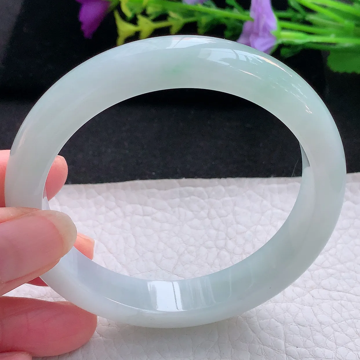 Ee大圈口60.5*12.6*8.5平安镯 天然翡翠A货手镯淡绿宽边正圈玉镯子