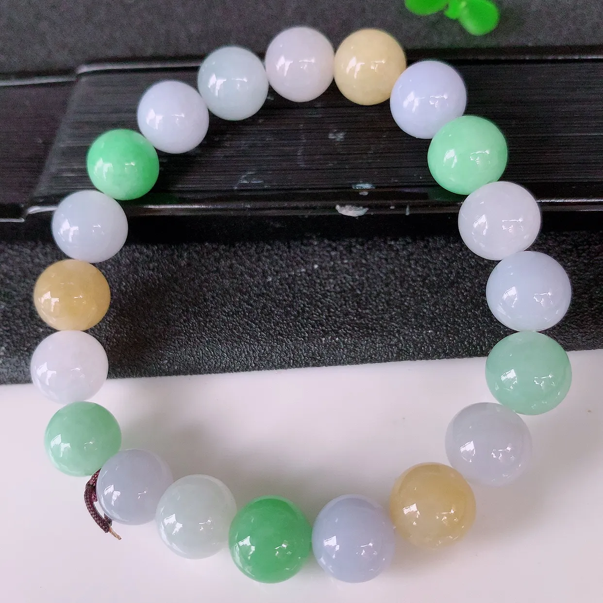 自然光实拍，冰润多宝翡翠手链，多彩翡翠手串，颜色丰富，料子细腻，高档大气，自戴送礼佳品！#46.24取一尺寸9.8