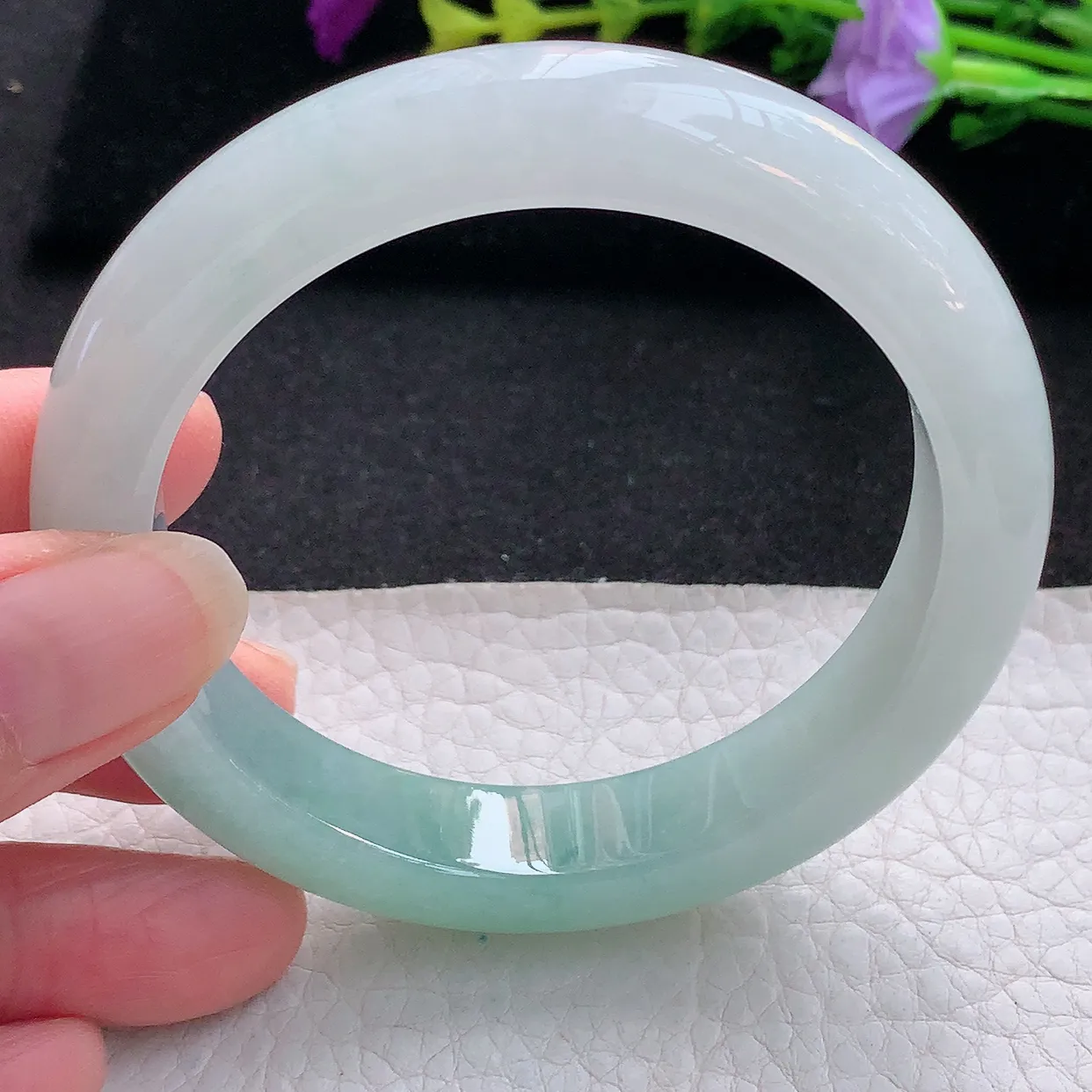 r实拍57*12.5*9平安镯 天然翡翠A货手镯冰透淡绿宽边正圈玉镯子