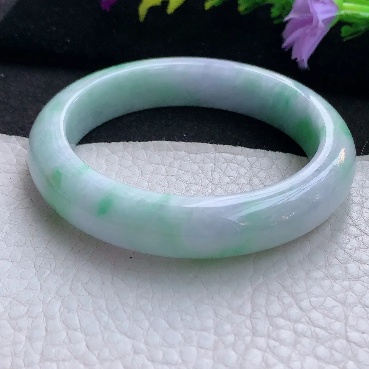 Ee实拍55.5*12.5*8.8平安镯 天然翡翠A货手镯飘绿宽边正圈玉镯子