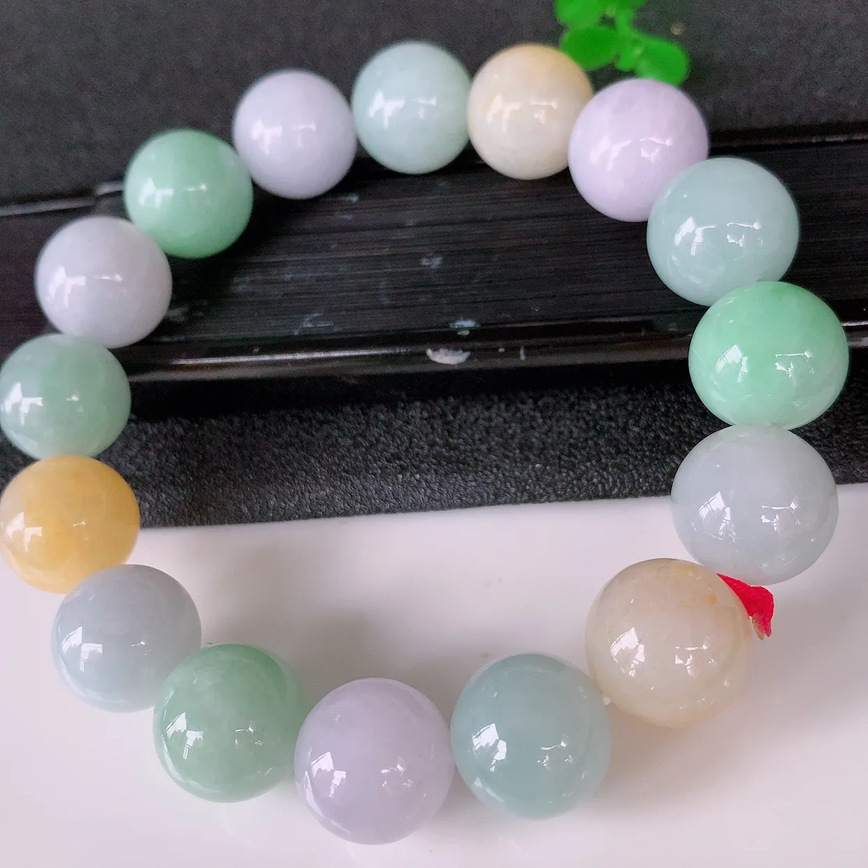 自然光实拍，冰润多宝翡翠手链，多彩翡翠手串，颜色丰富，料子细腻，高档大气，自戴送礼佳品！#46.24取一尺寸13.5