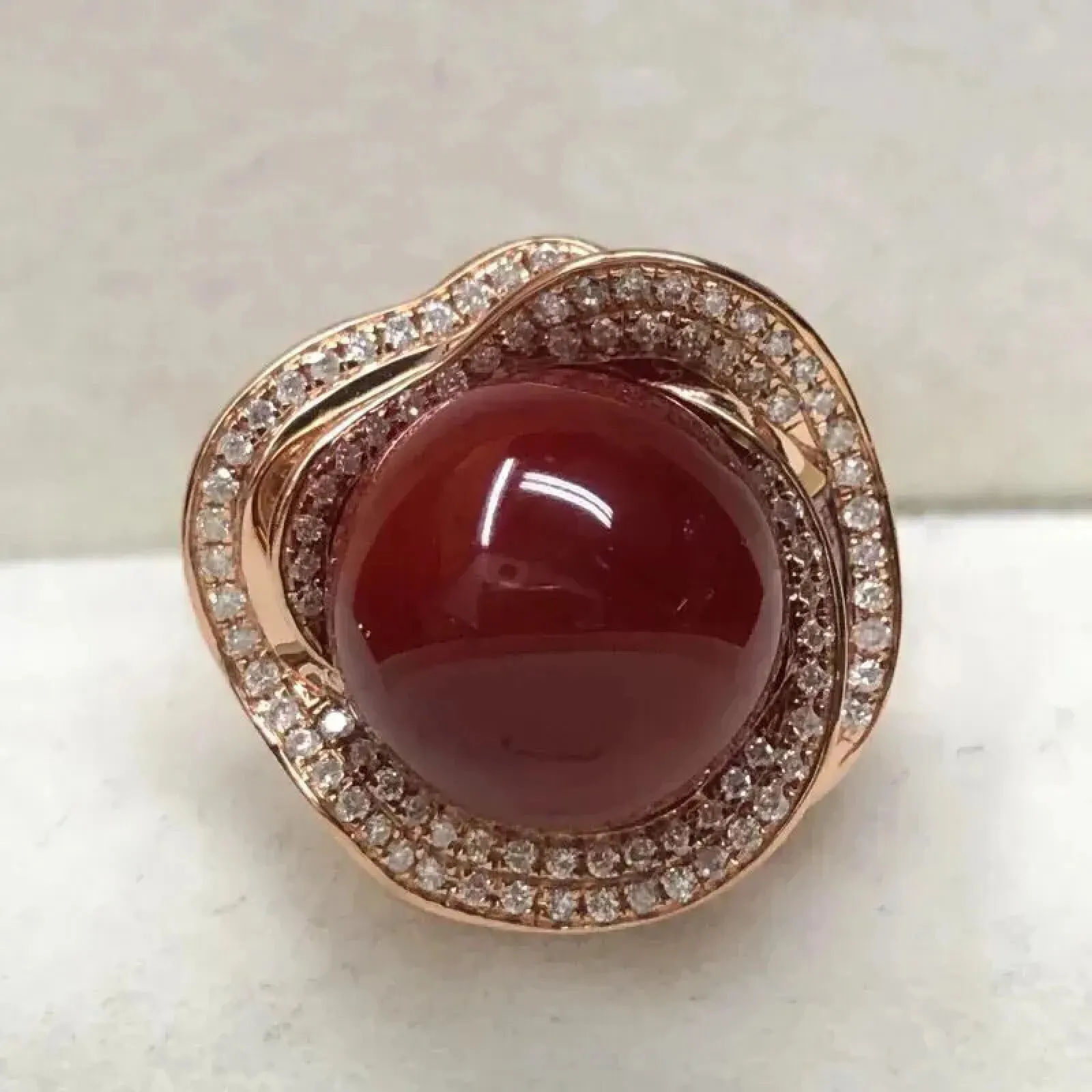 【天然阿卡赤血牛血红珊瑚11.8mm大圆珠豪华双层满钻镶嵌戒指】天然无添加无优化，日本产地，阿卡材料