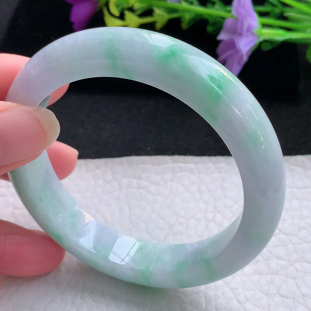 Ee实拍55.5*12.5*8.8平安镯 天然翡翠A货手镯飘绿宽边正圈玉镯子