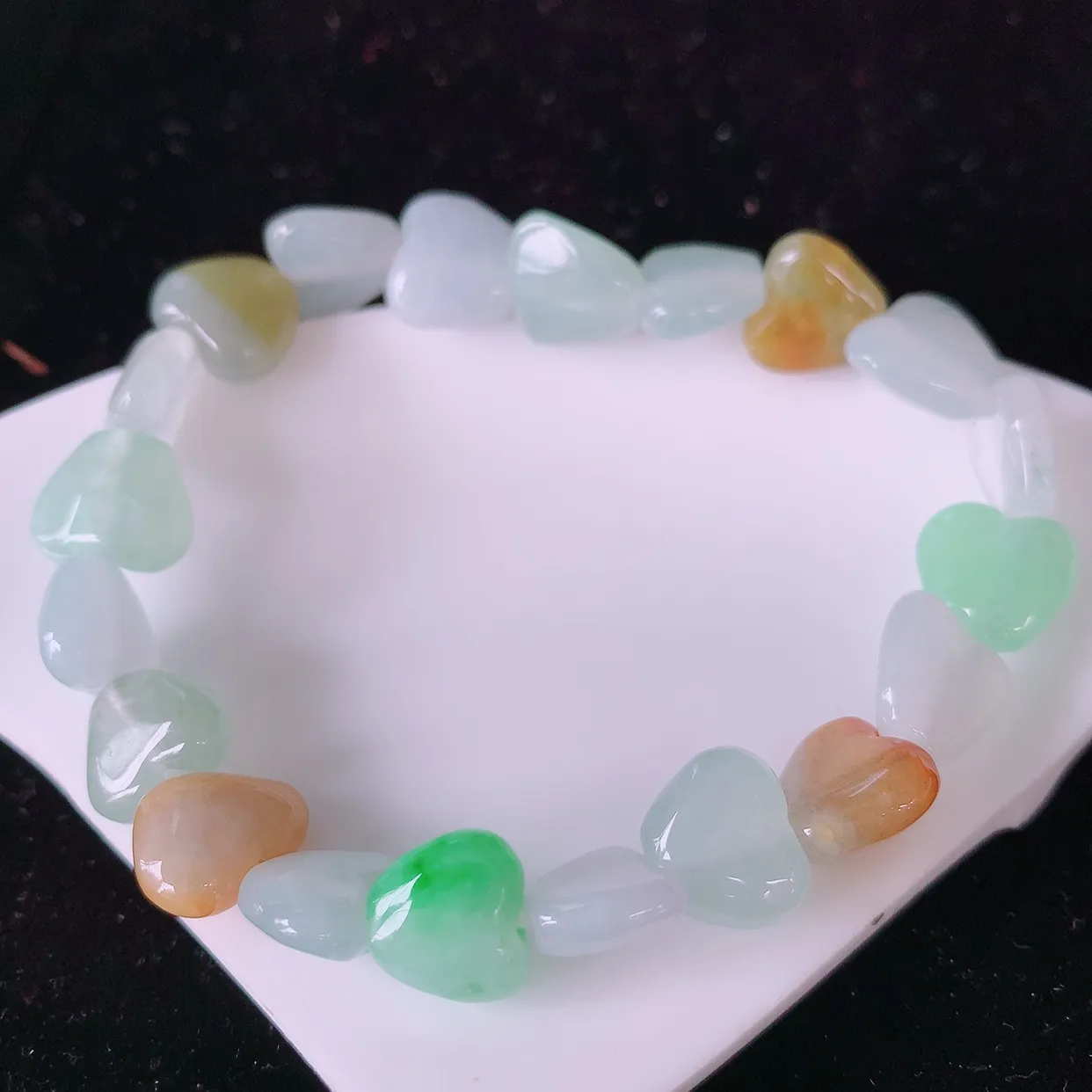自然光实拍，冰润多宝翡翠手链，多彩翡翠手串，颜色丰富，料子细腻，高档大气，自戴送礼佳品！#81.24