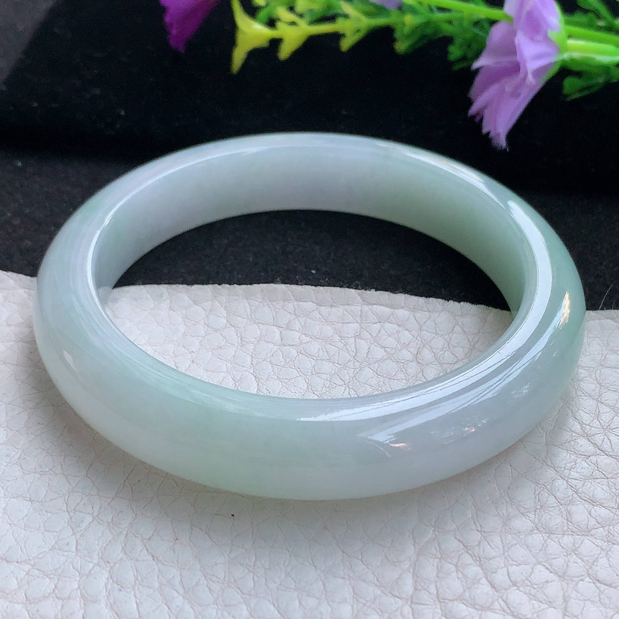 xx大圈口59*12.2*9平安镯 天然翡翠A货手镯冰润淡绿宽边正圈玉镯子