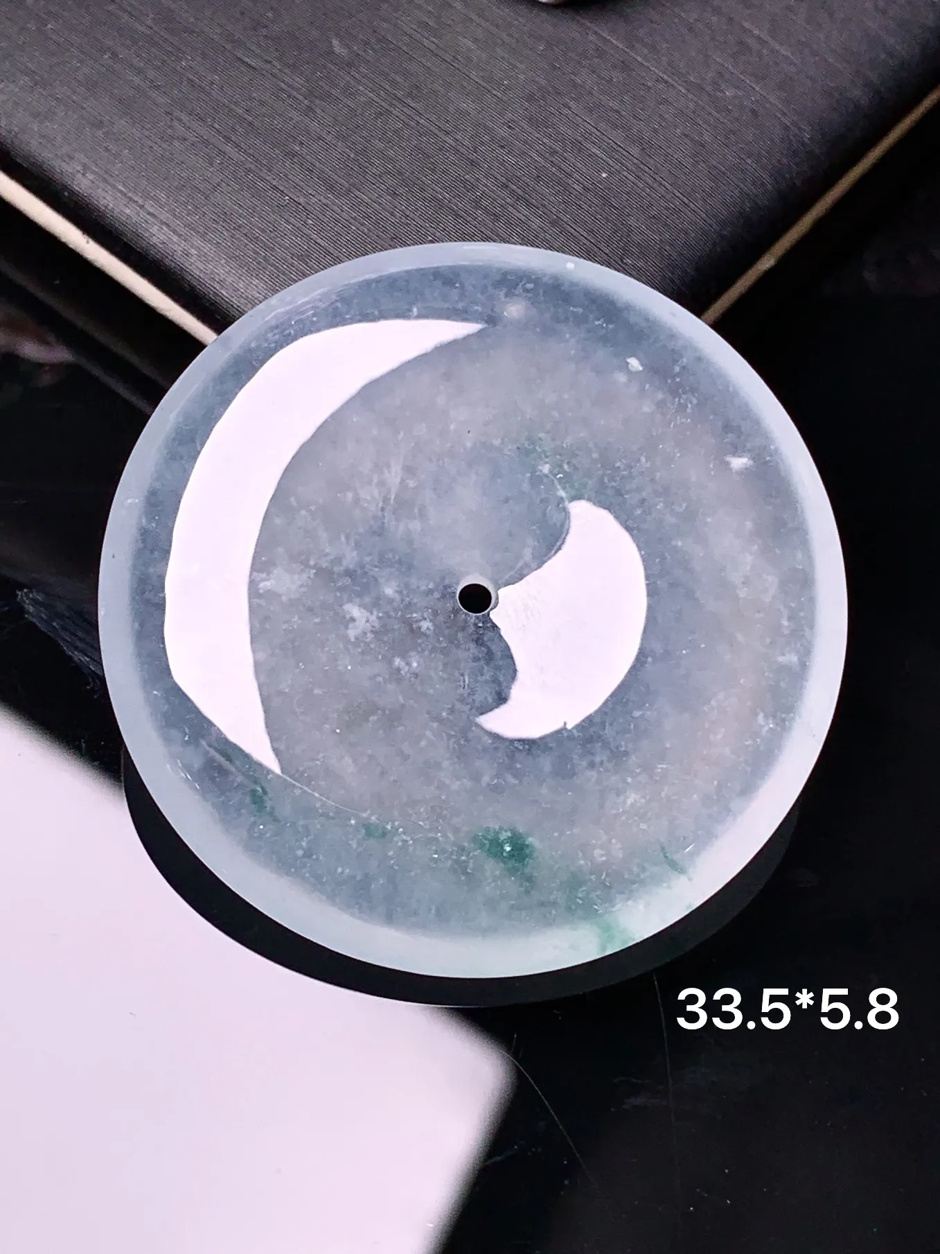 冰种平安扣吊坠 玉质细腻 色泽清新艳丽 整体尺寸33.5*5.8