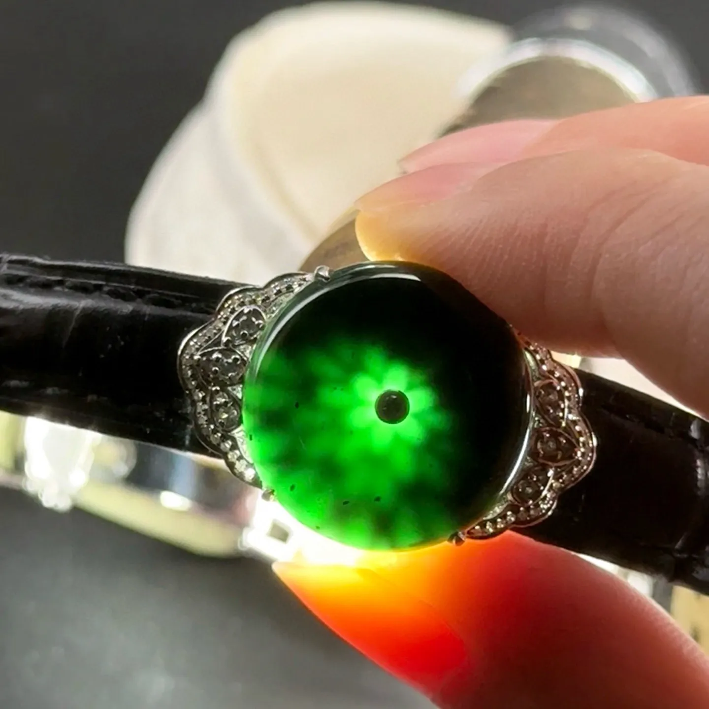 精品18k墨翠平安扣手环 种好色正 黑度极好 打灯通透 油性十足