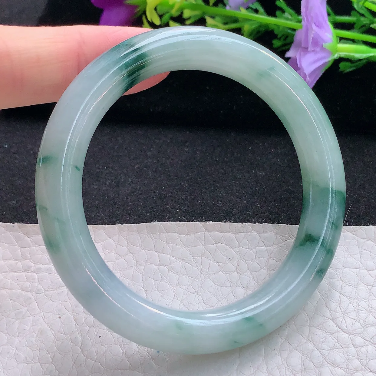 Ee大圈口53*10*9.2圆镯 天然翡翠A货手镯飘花圆条玉镯子福镯