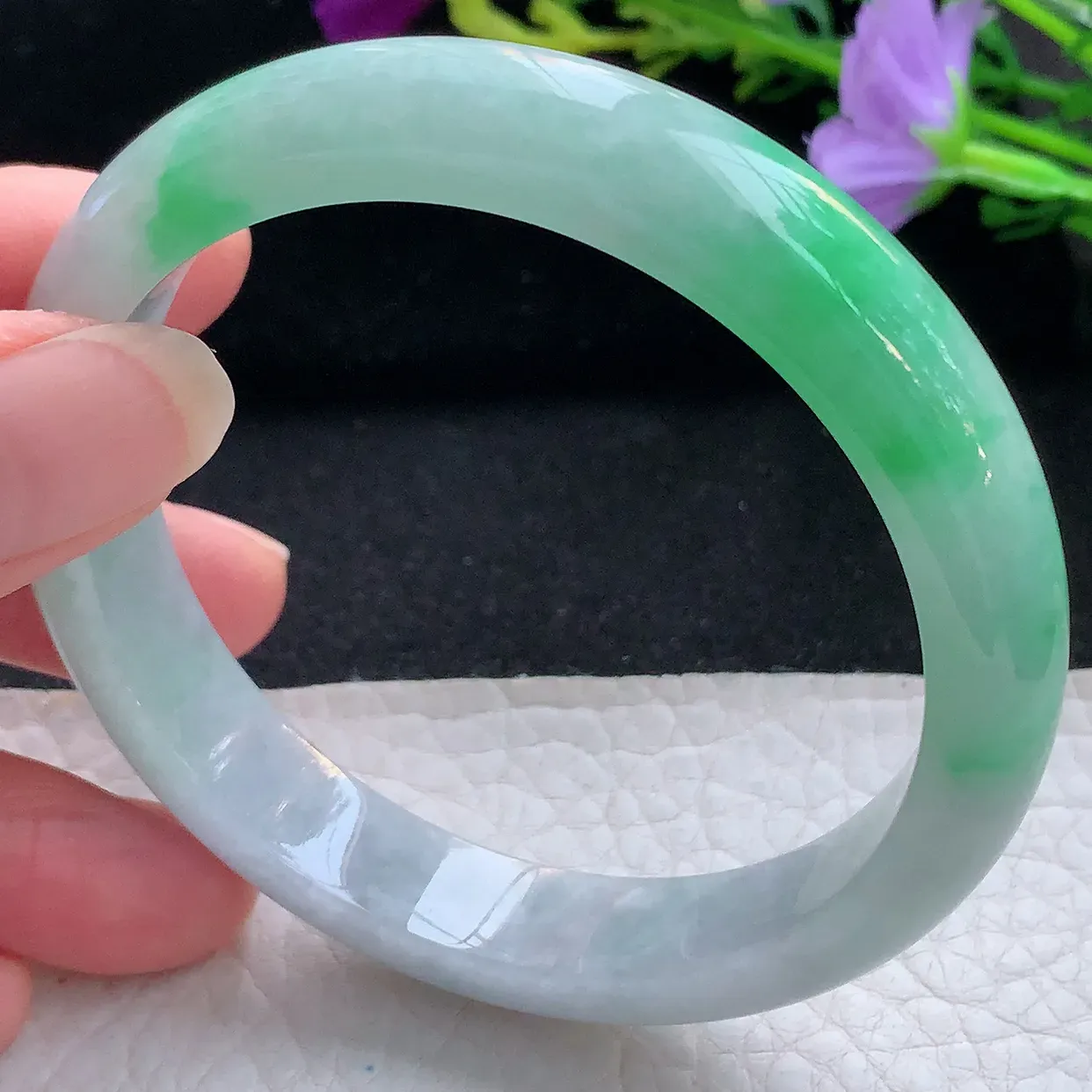 Jm实拍57.8*11.5*7.6平安镯 天然翡翠A货手镯淡绿宽边正圈玉镯子