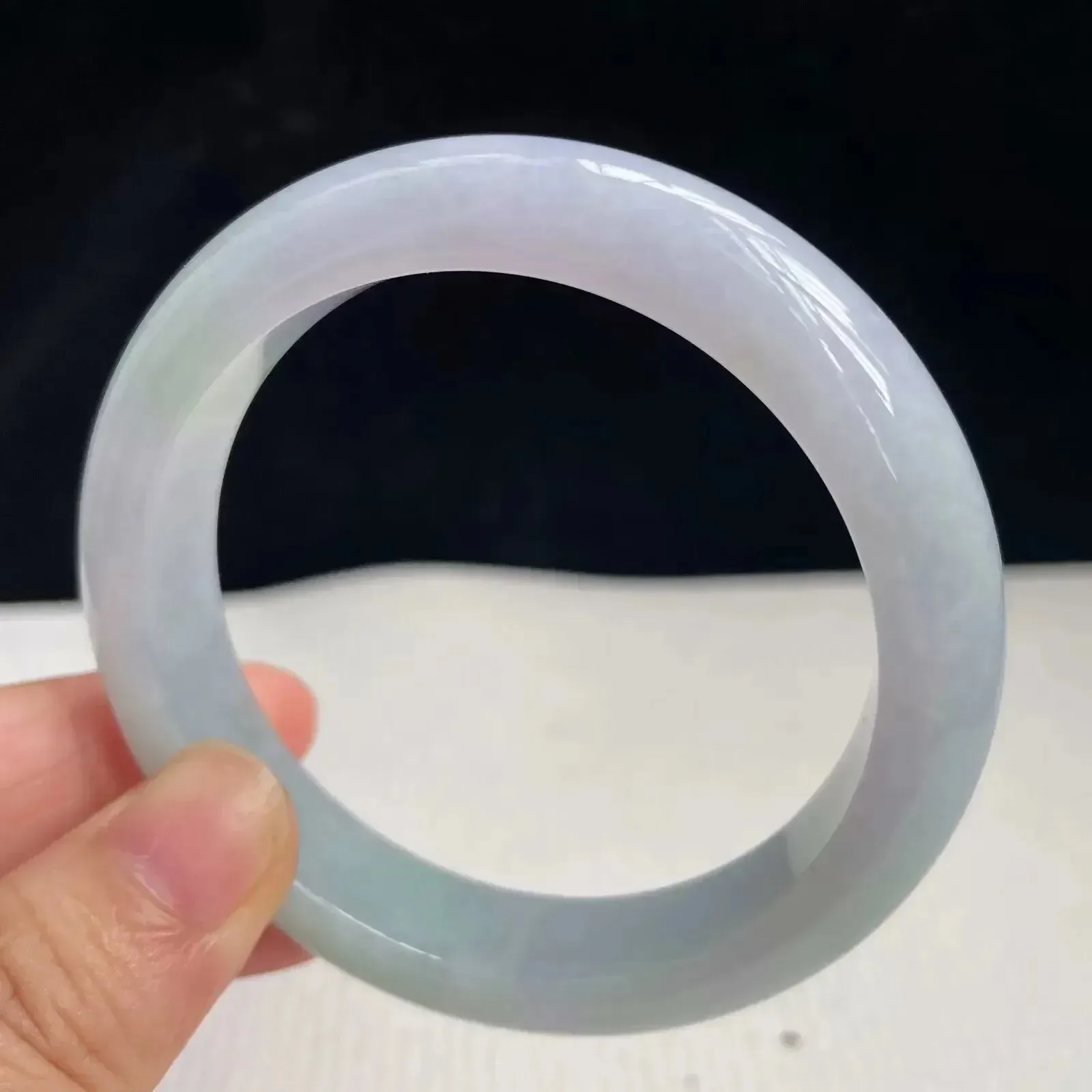 53.7mm自然光拍摄天然翡翠紫罗兰好种水正圈手镯 51.09克