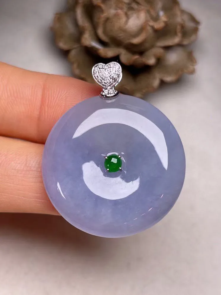 冰糯种淡紫平安扣吊坠、真金真钻镶嵌，种水好，玉质细腻 .裸石尺寸 33.7