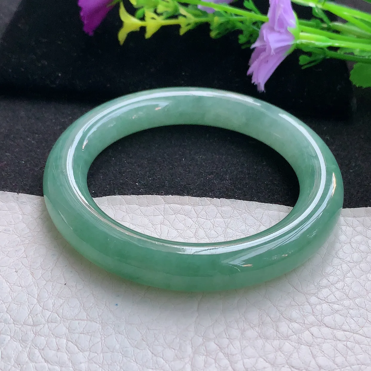 r实拍55*10.8圆条镯天然翡翠A货手镯满绿晴水正圈玉镯子福镯