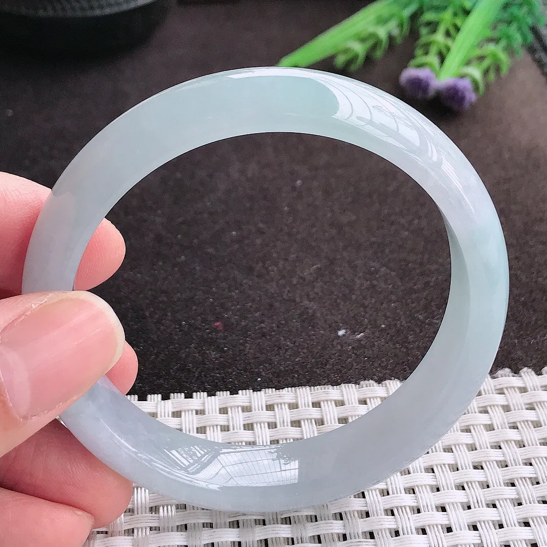 实拍A货翡翠56.8/13.2/7.5老坑冰胶水灵天空蓝手镯宽边玉镯手环