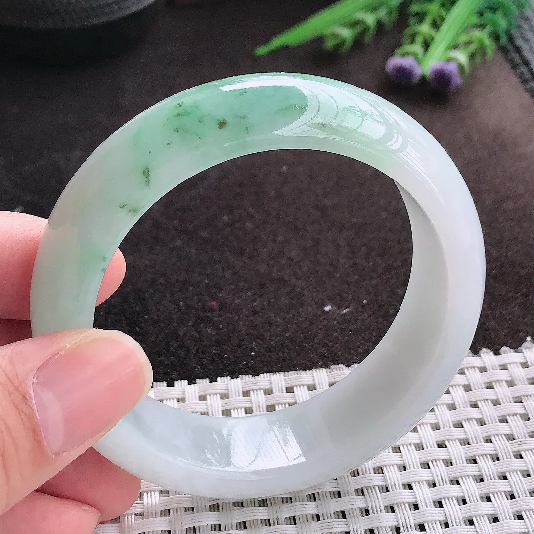 实拍A货翡翠54.5/17.8/9老坑精美冰润飘花轮胎手镯宽边玉镯手环