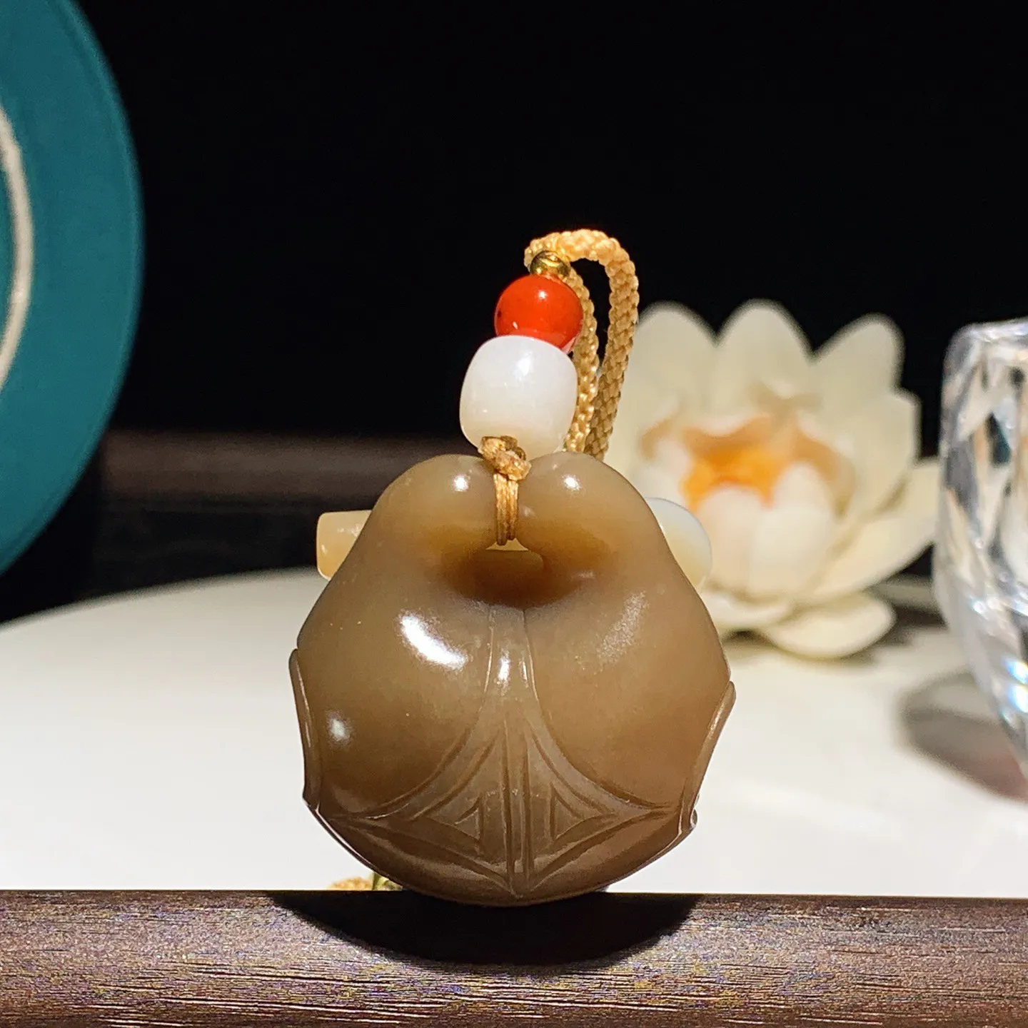 新疆和田玉且末糖木鱼挂件。尺寸32/31/20重28克，玉质细腻油润 底色纯净 脂粉好，品质好！lt251227