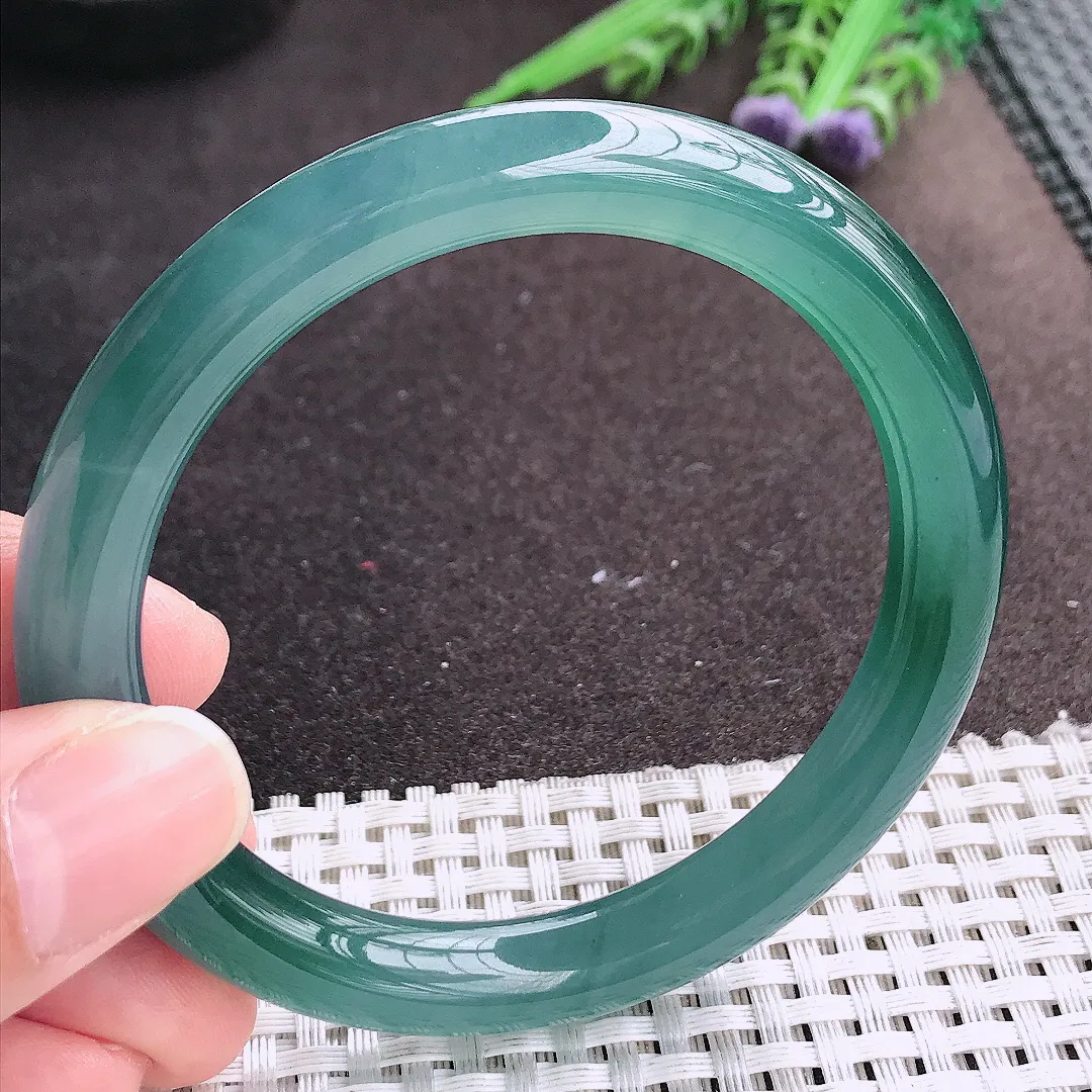 实拍A货翡翠57/8.8老坑冰胶果冻满色天空蓝圆条手镯玉镯手环