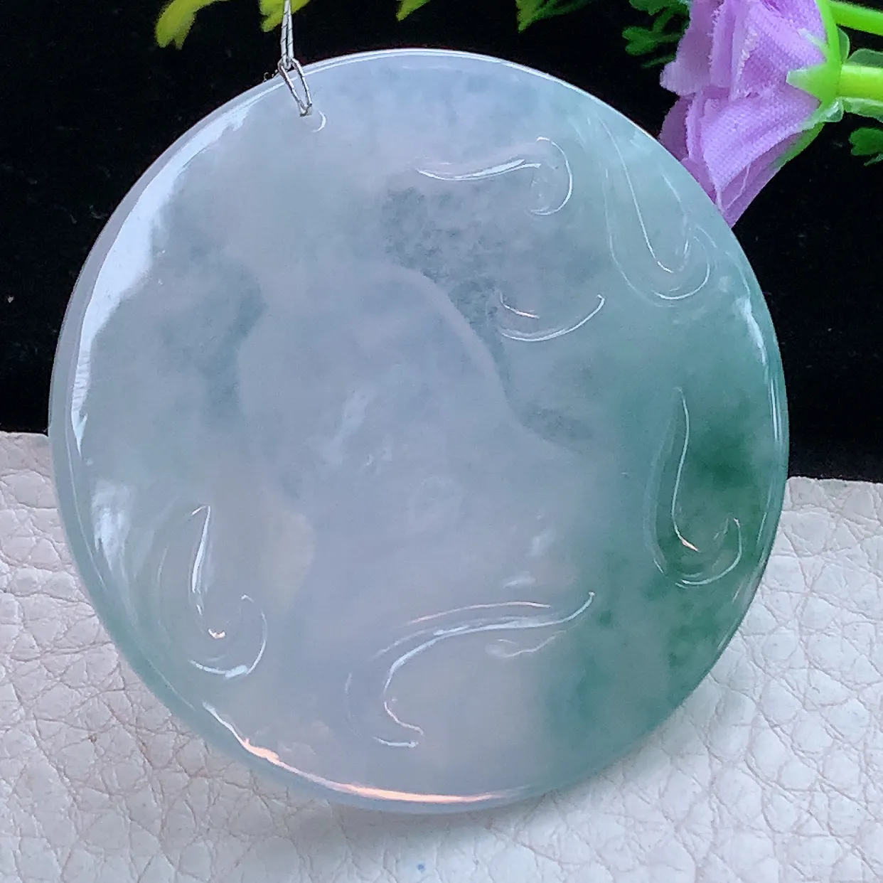 xqa实拍51.2*6缅甸翡翠冰透飘花观音玉坠