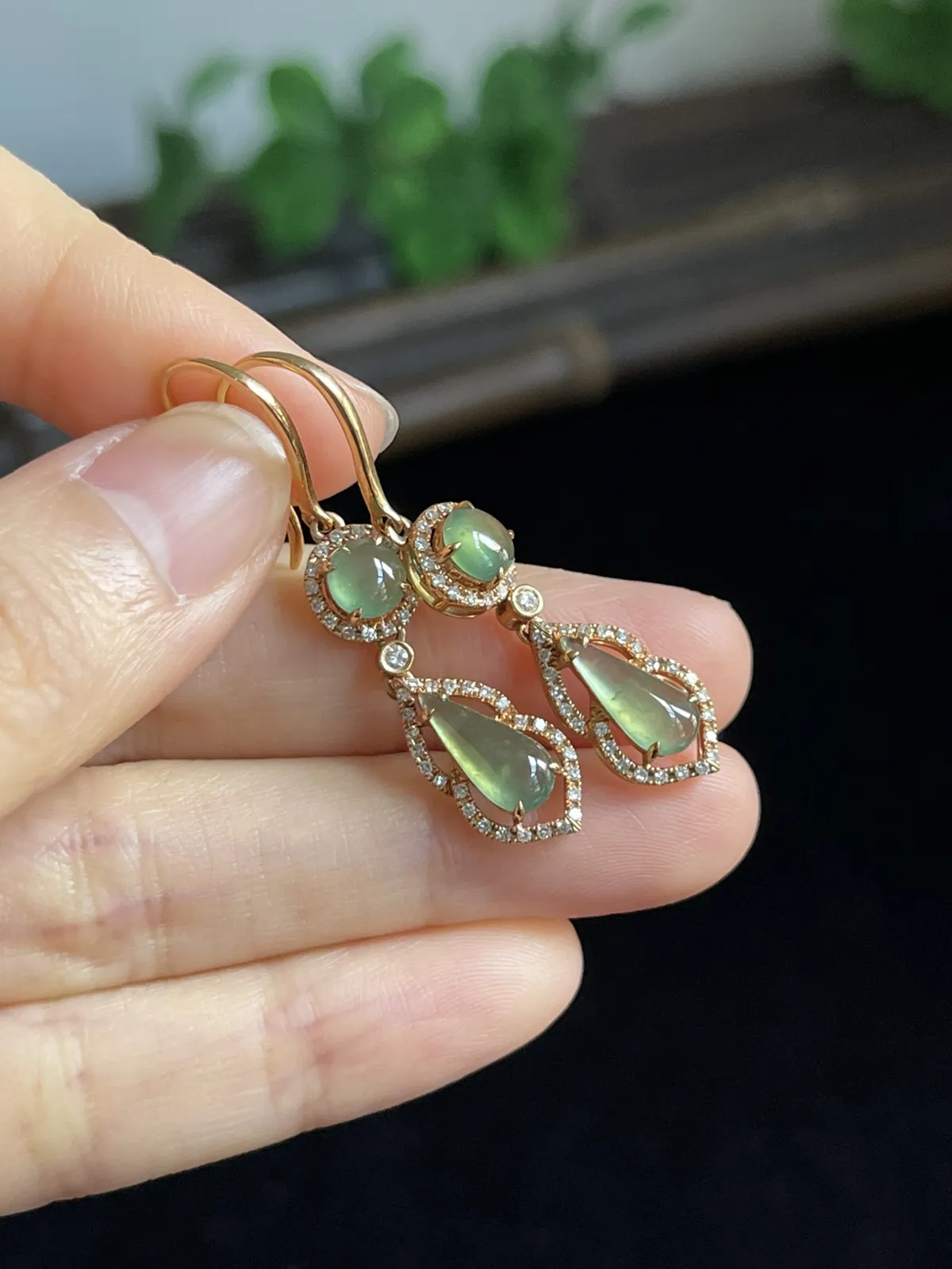 翡翠耳坠，印记：G18K,伴钻石