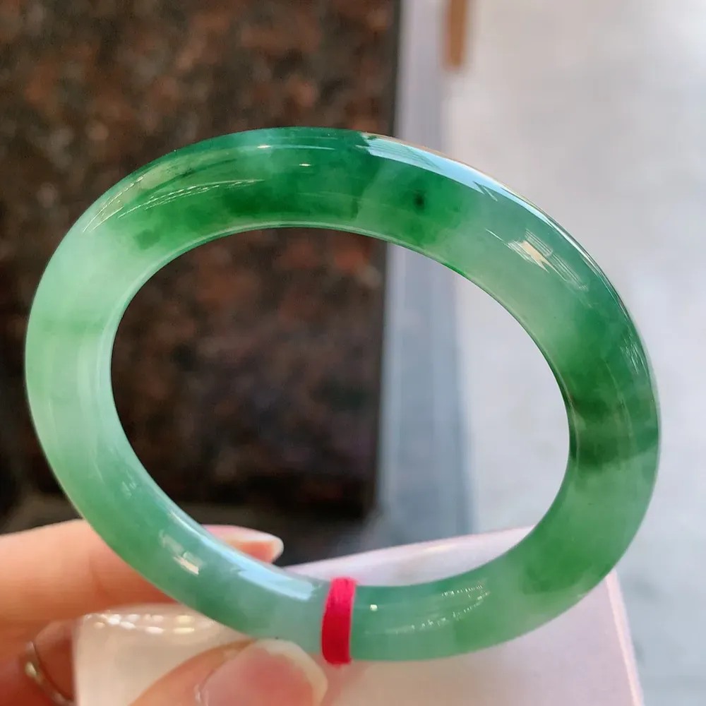 圆条冰绿花 无瑕 尺寸:53.2/9.1 种色俱佳