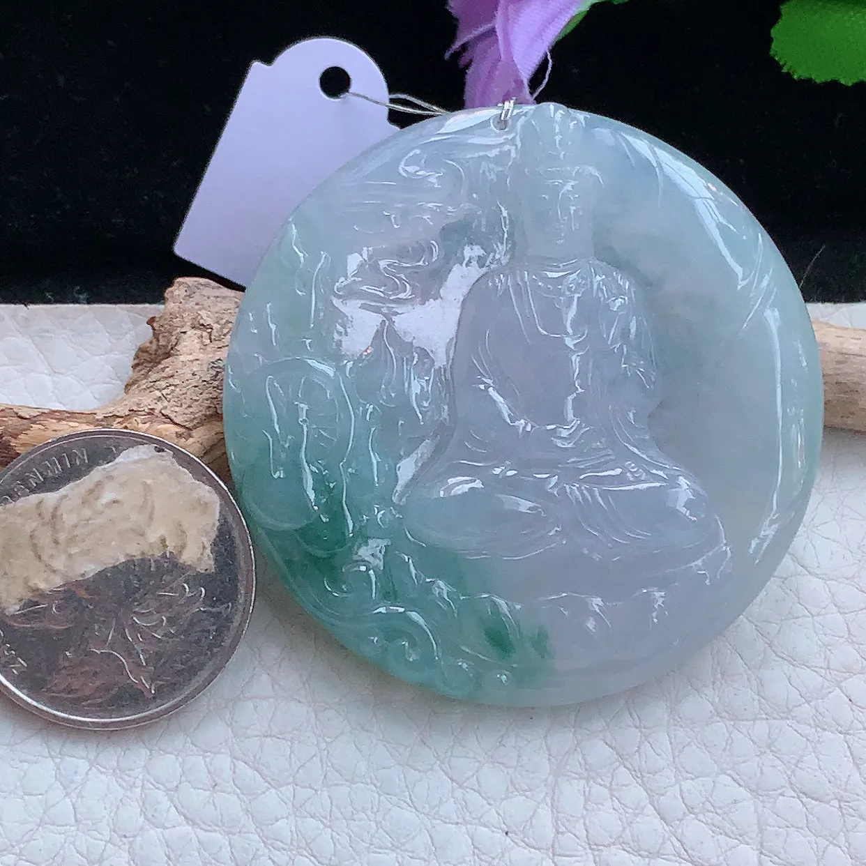 xqa实拍51.2*6缅甸翡翠冰透飘花观音玉坠