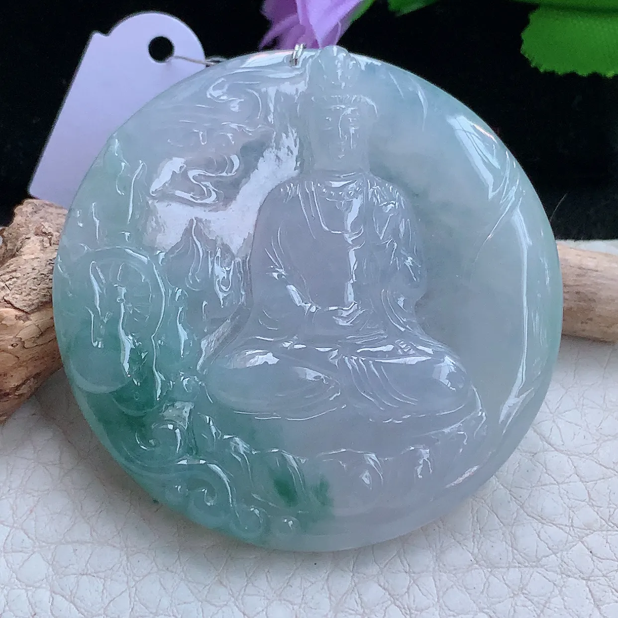 xqa实拍51.2*6缅甸翡翠冰透飘花观音玉坠