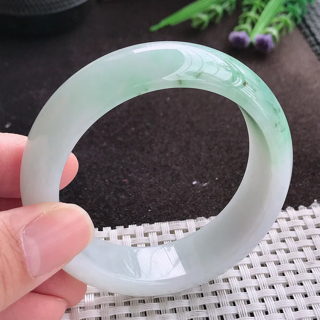 实拍A货翡翠54.5/17.8/9老坑精美冰润飘花轮胎手镯宽边玉镯手环