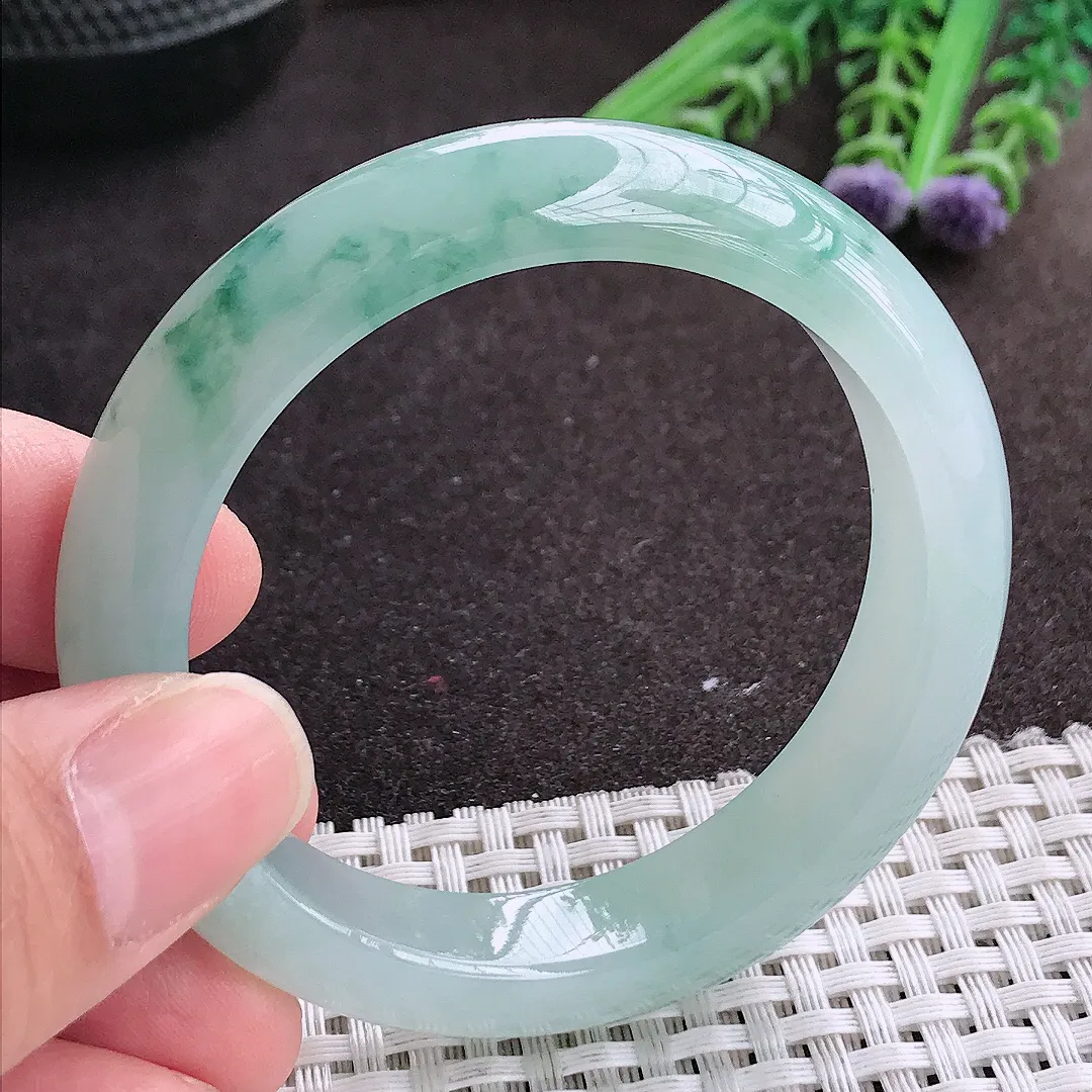 实拍A货翡翠51.5/12.2/8.2小圈口老坑冰胶果冻飘蓝花手镯宽边玉镯手环