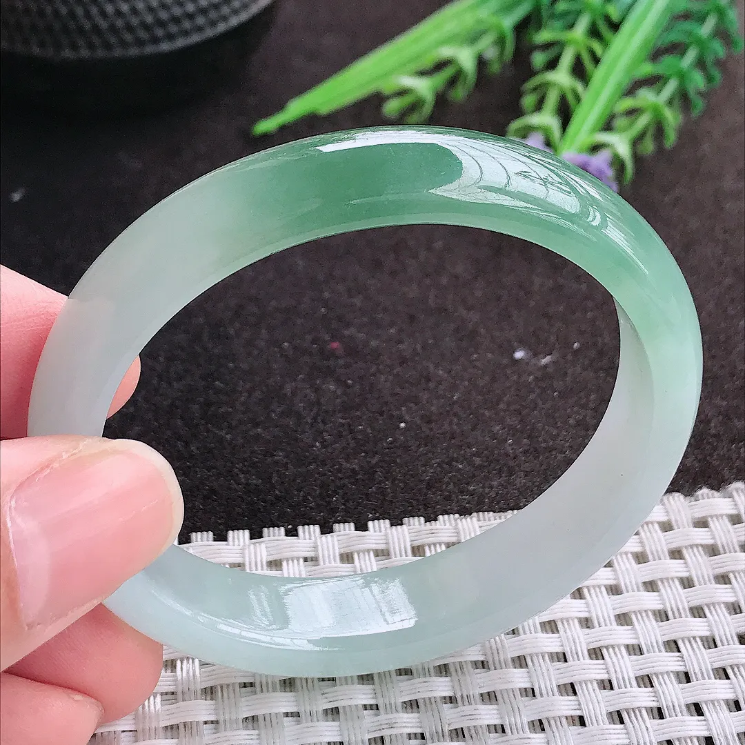 实拍A货翡翠53/45/12.4/7老坑冰胶水灵油绿贵妃手镯宽边玉镯手环