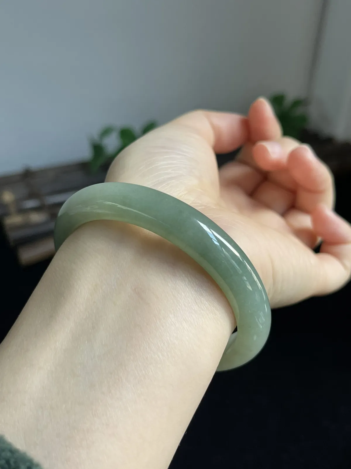 正圈55.8圈口，翡翠冰糯种黄色手镯