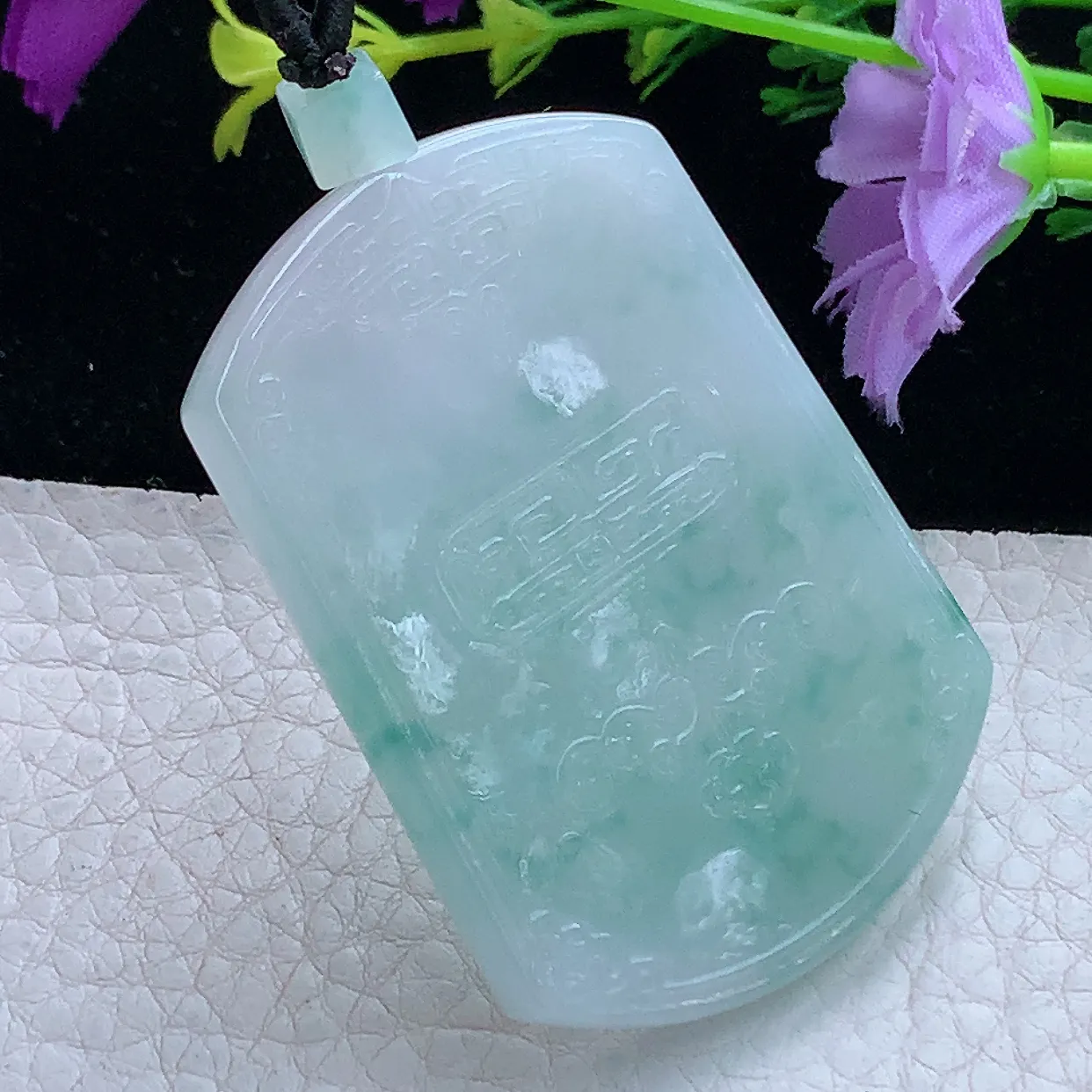 xqa实拍53*38*5.2缅甸翡翠雕花平安无事牌玉坠