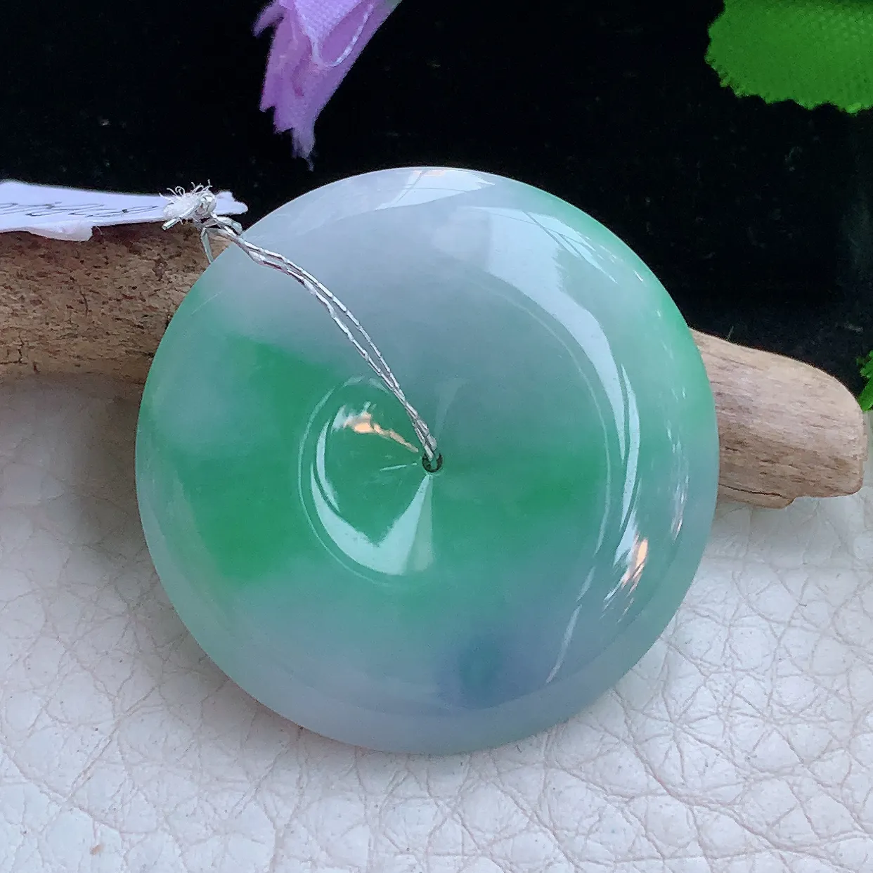 xqa实拍35*5.8缅甸翡翠浅绿大平安扣玉坠